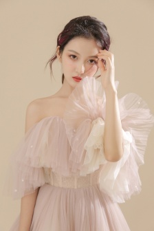 美丽姑娘视频完整版在线观看高清